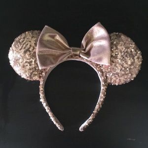 Rose Gold Disney Minnie Mouse sequin ears